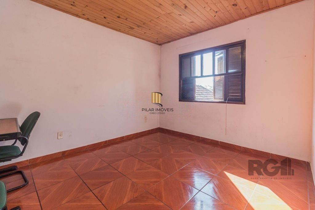 Casa com 4 dormitórios no bairro Santa Maria Goretti