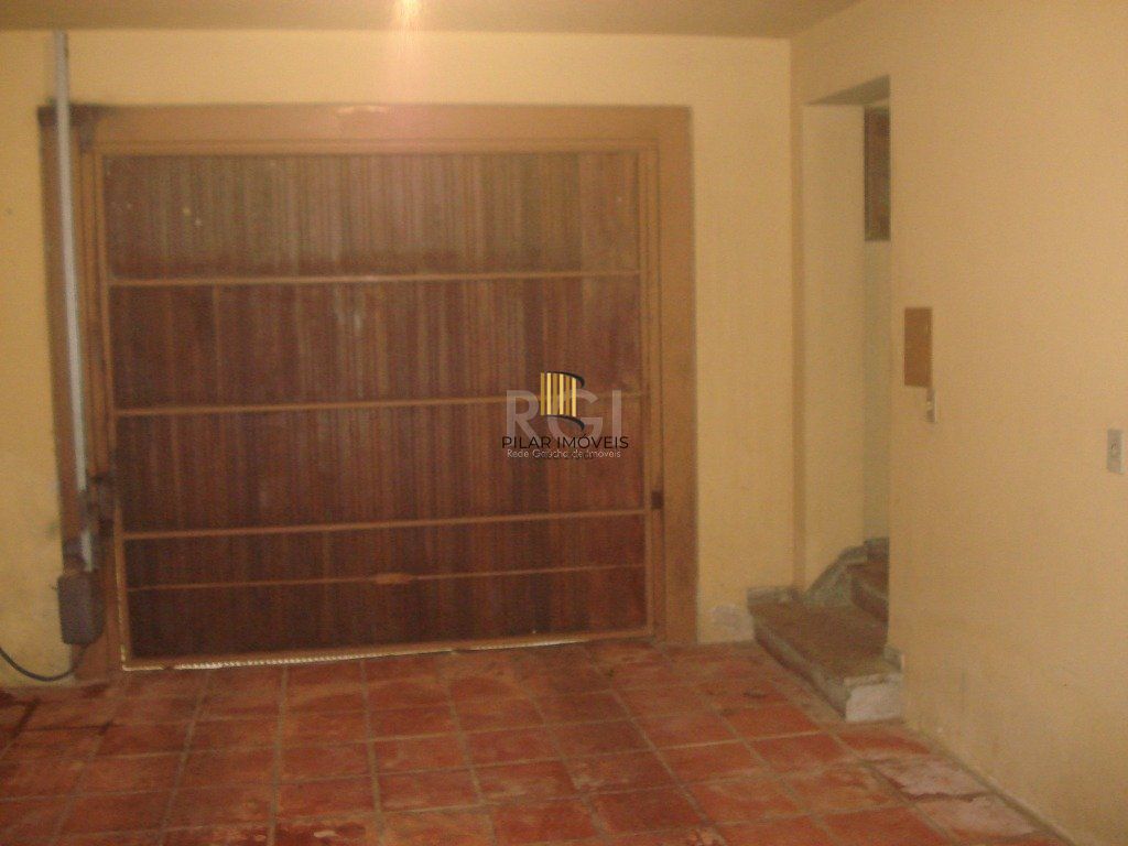 Casa para Venda - 500m², 6 dormitórios, sendo 2 suites, 4 vagas - Glória