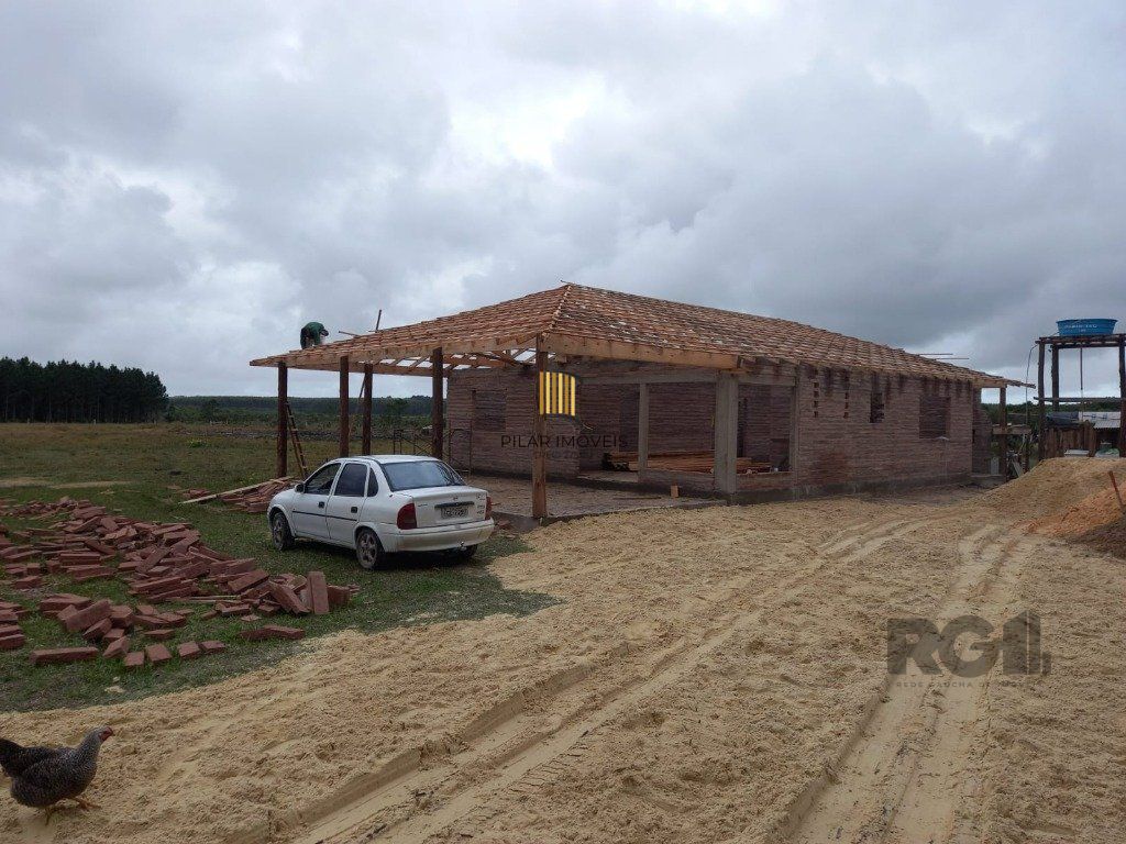 Sítio 3 dormitórios no bairro Caravagio
