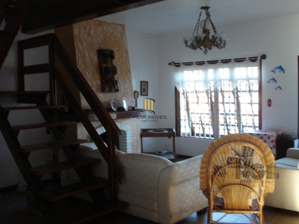Casa 4 dormitórios no bairro Remanso
