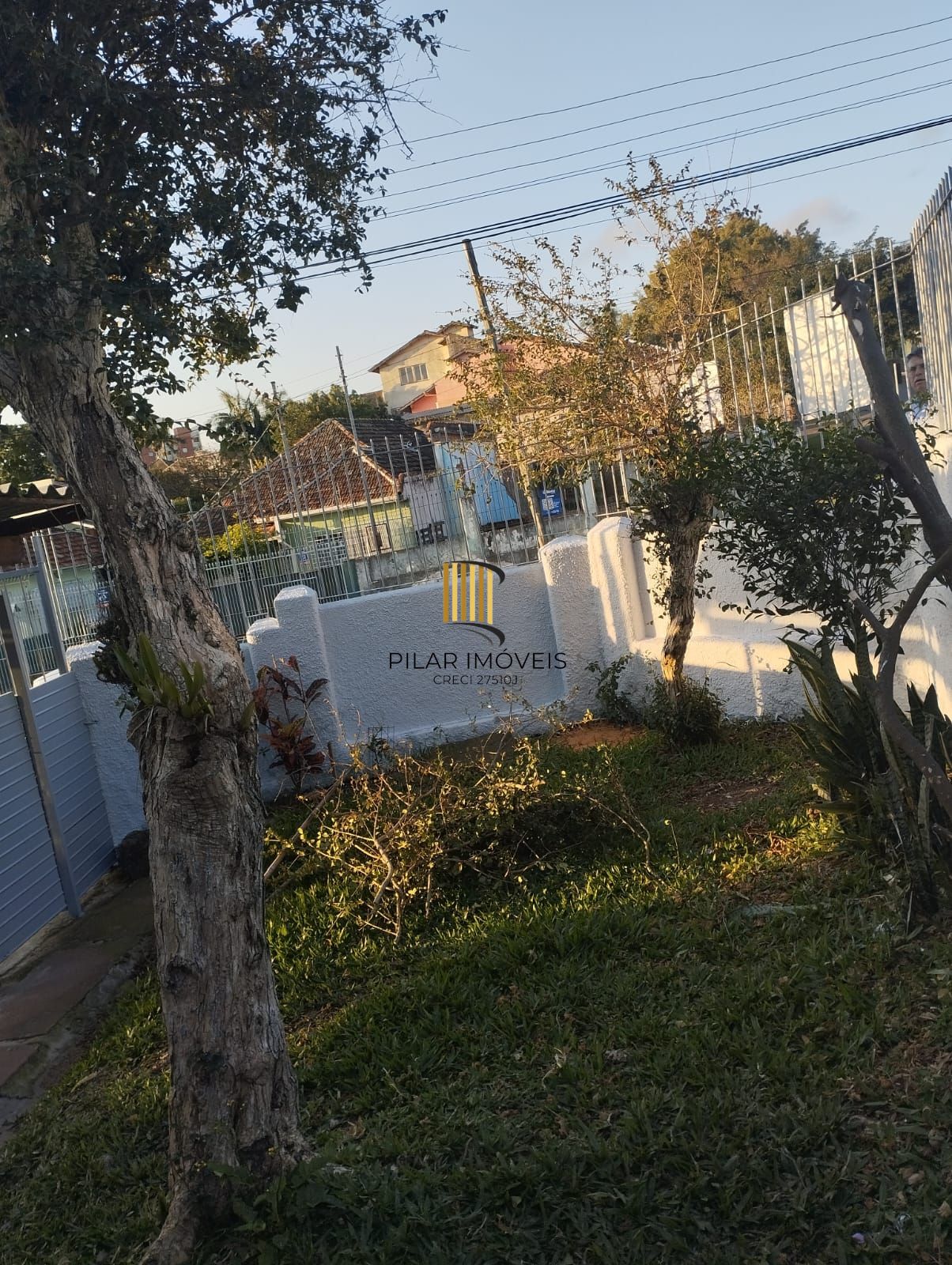 Casa 2 dormitórios no bairro Glória