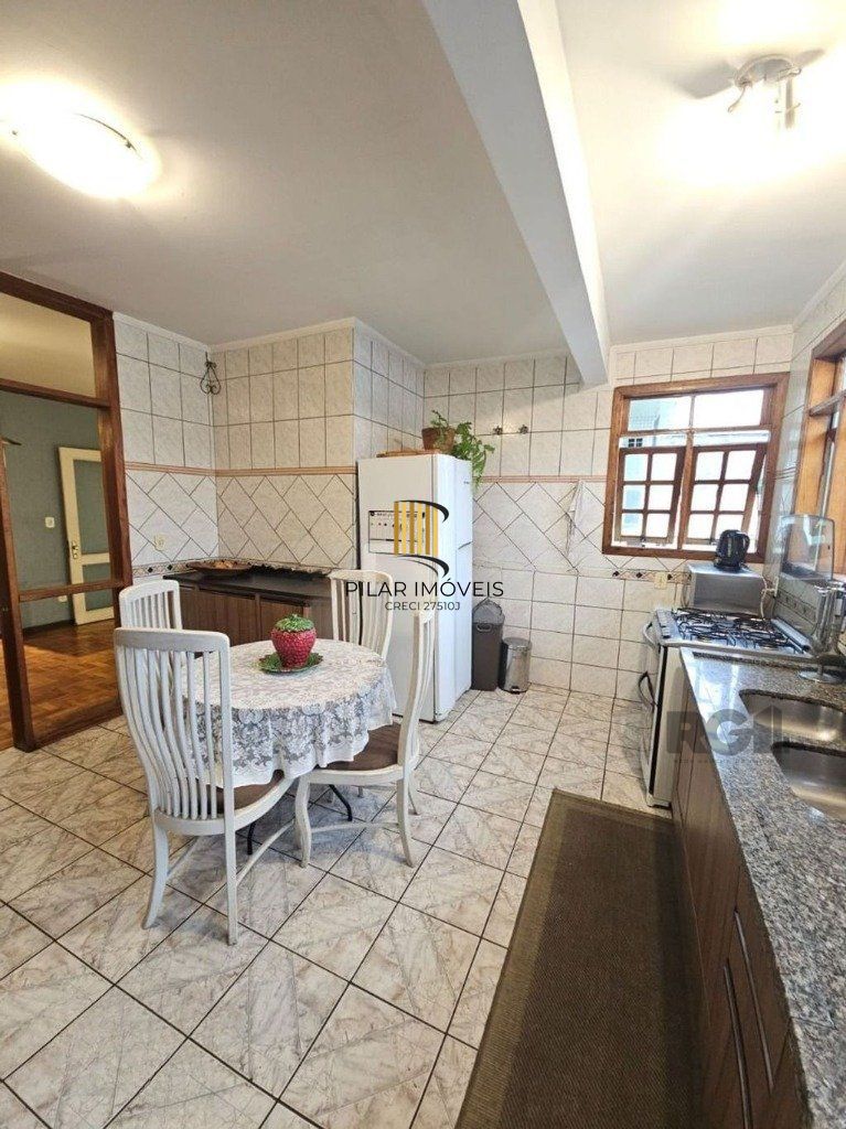 casa de 5 dormitórios no bairro Glória