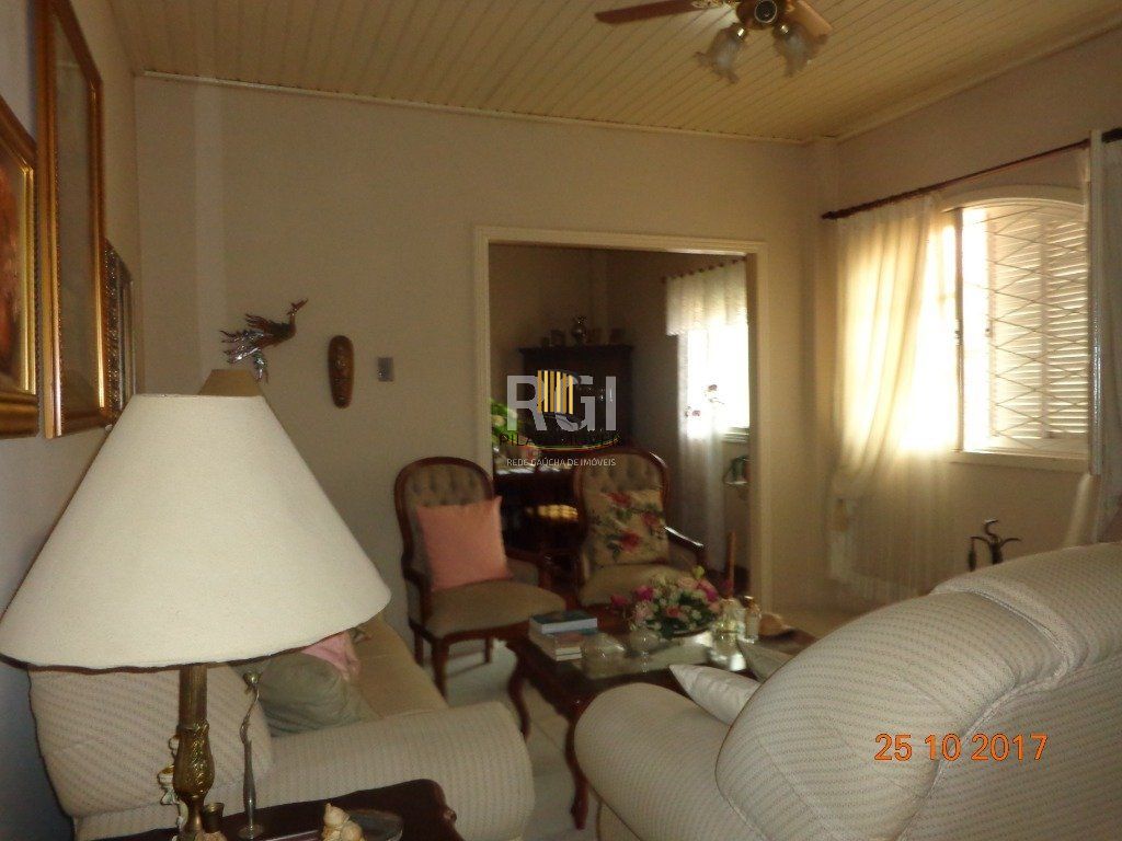 Casa para Venda - 380m², 2 dormitórios, sendo 1 suites, 1 vaga - Nonoai