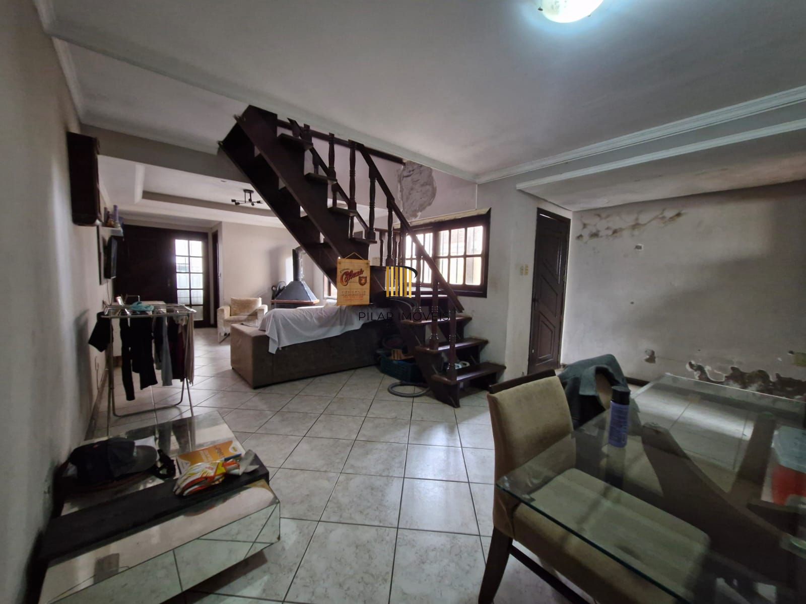 Casa de 3 dormitórios com piscina no bairro Teresópolis.