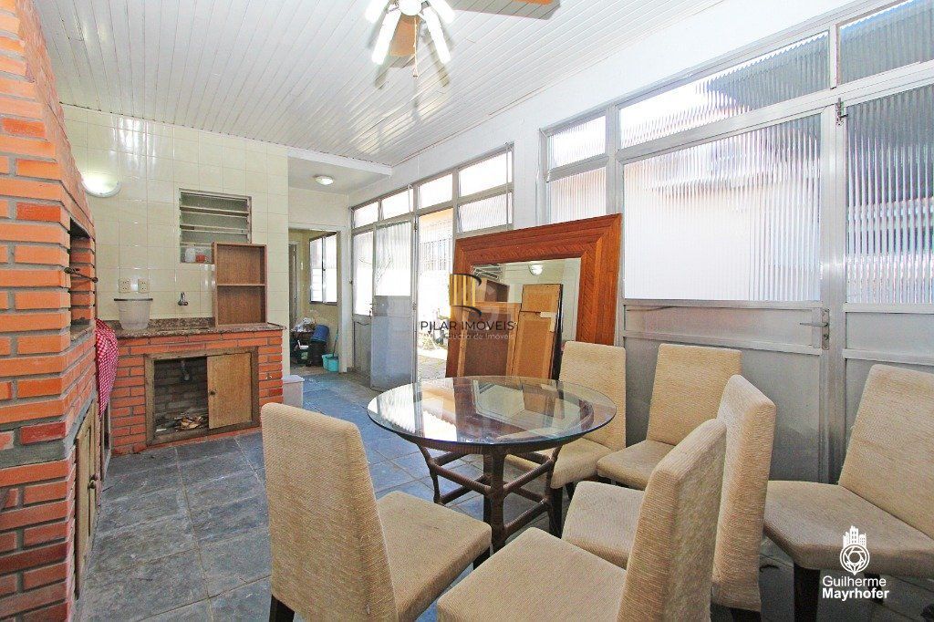 Casa para Venda - 215m², 3 dormitórios, sendo 1 suites, 3 vagas - Sarandi
