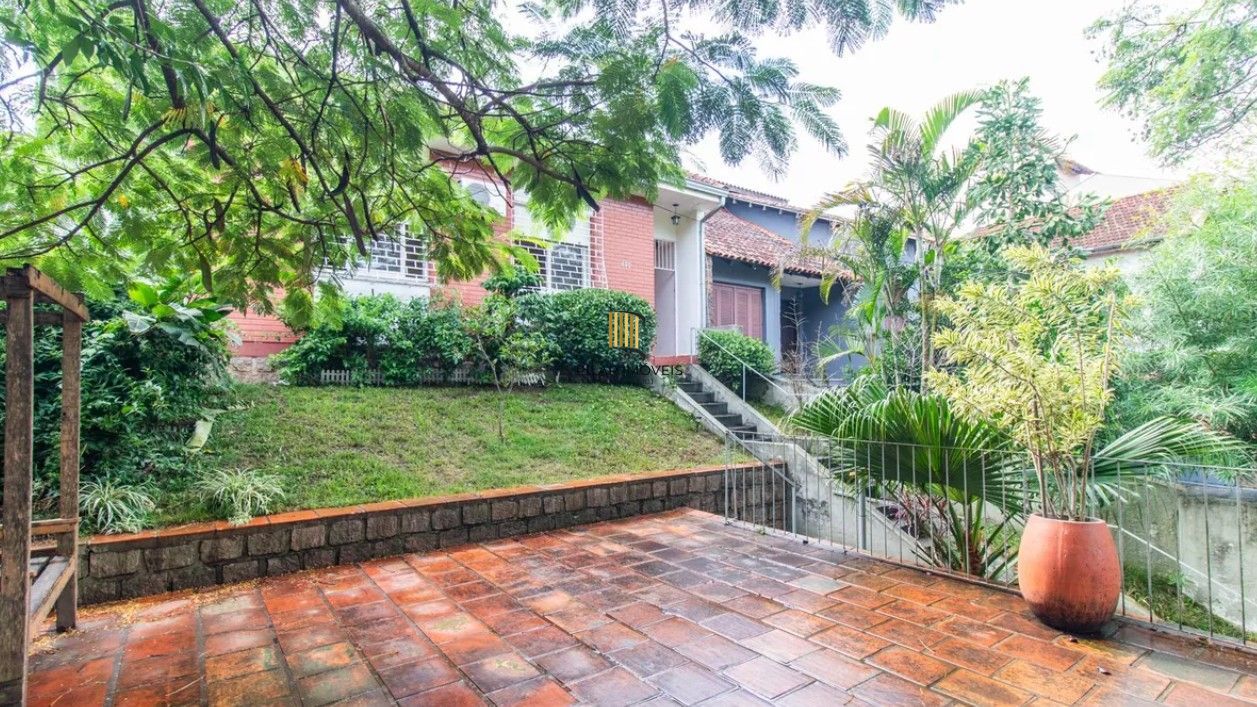 Casa 3 dormitórios Bairro Teresópolis