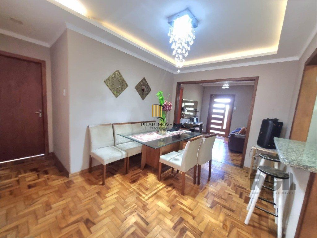 Casa 3 dormitórios no bairro Teresópolis