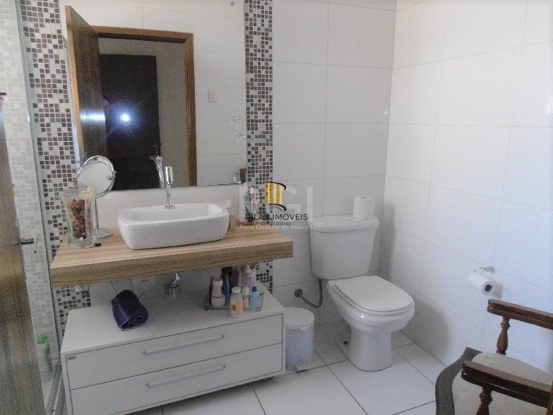 Casa para Venda - 159m², 3 dormitórios, 3 vagas - Menino Deus