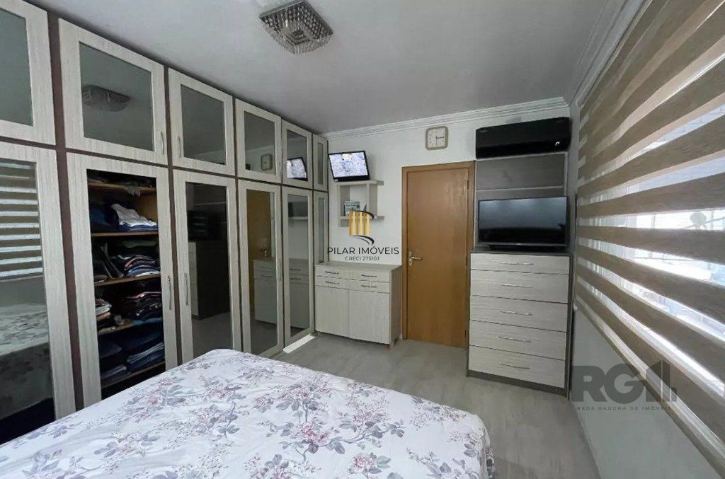 Casa 164m², 3 dormitórios, 3 vagas no bairro Jardim Carvalho