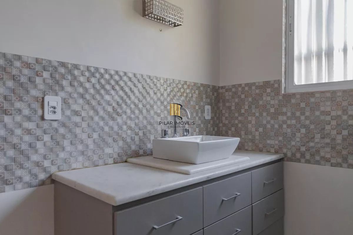 Apartamento 2 dormitórios no bairro Moinhos de Vento