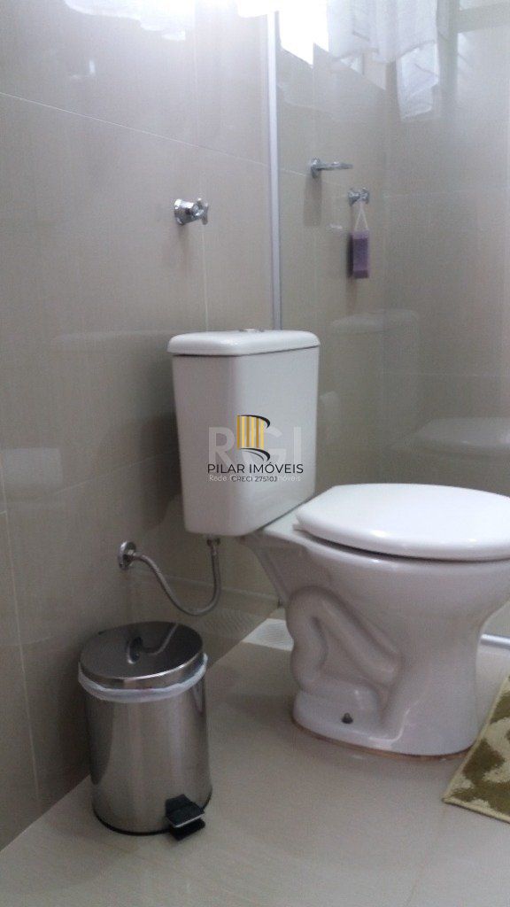 Casa para Venda - 228m², 3 dormitórios, 3 vagas - Teresópolis