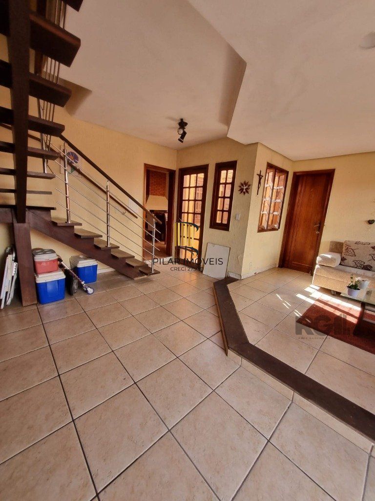 Casa com 5 quartos e espaço gourmet | Próx. à Terceira Perimetral