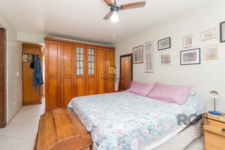 CASA PRÓXIMA AO PONTAL, com 5 vagas, 3 dormitórios!