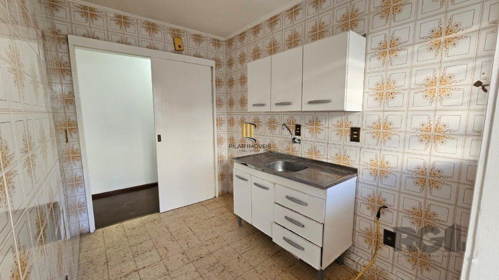 Apartamento 1 dormitório com ótima orientação solar no Bairro Nonoai.