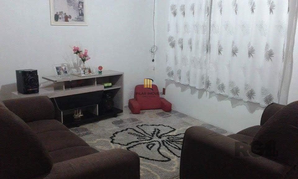 Casa de 3 dormitórios, no bairro Lomba do Pinheiro