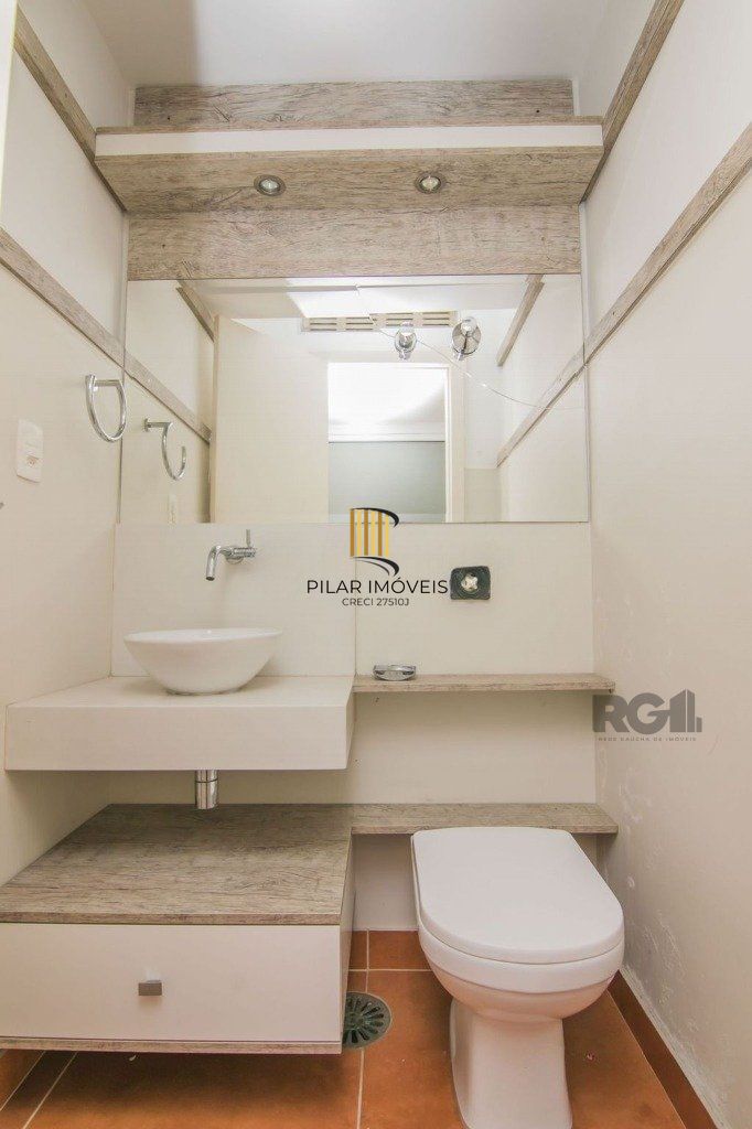 Apartamento 145m² - 3 dormitórios sendo 1 suíte e 2 vagas no Centro Histórico/Porto Alegre