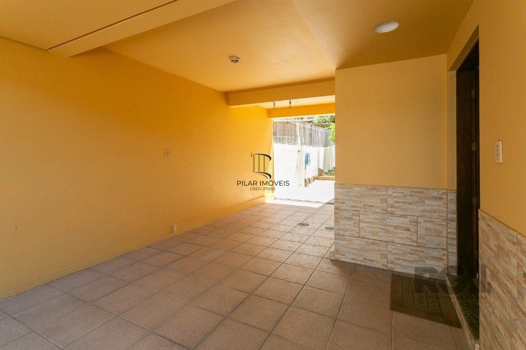 Casa com 5 dormitórios no bairro Jardim Carvalho