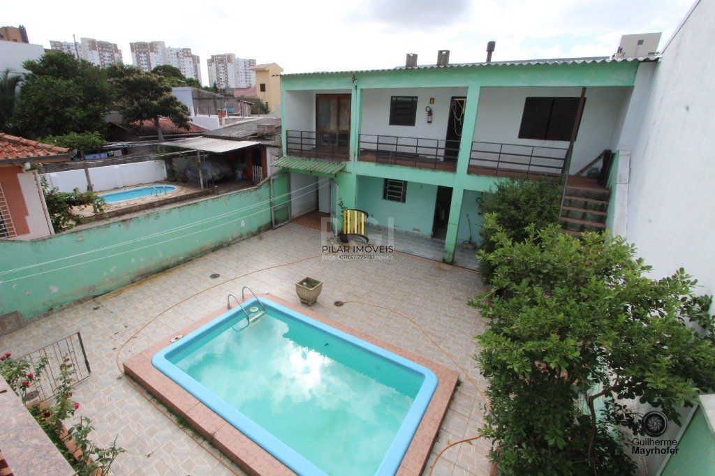 Casa para Venda - 400m², 5 dormitórios, sendo 1 suites, 3 vagas - Jardim Itu Sabará