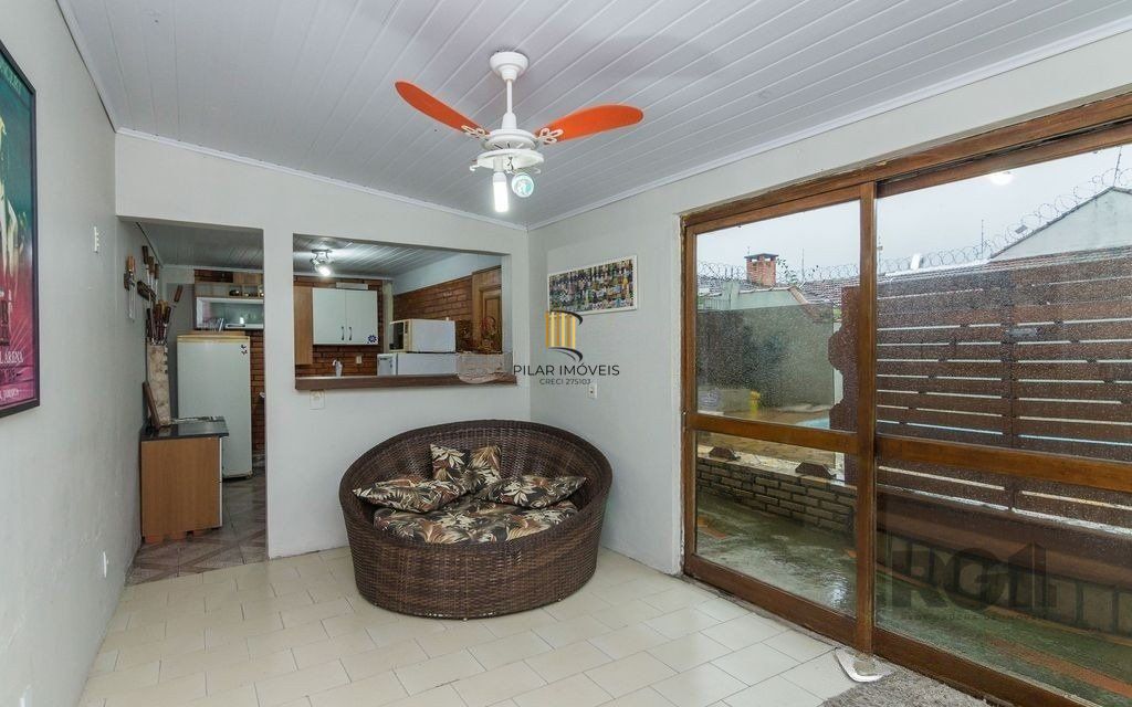 Casa 03 dormitórios com piscina próxima a Av. Prof. Oscar Pereira e todos os recursos do bairro.