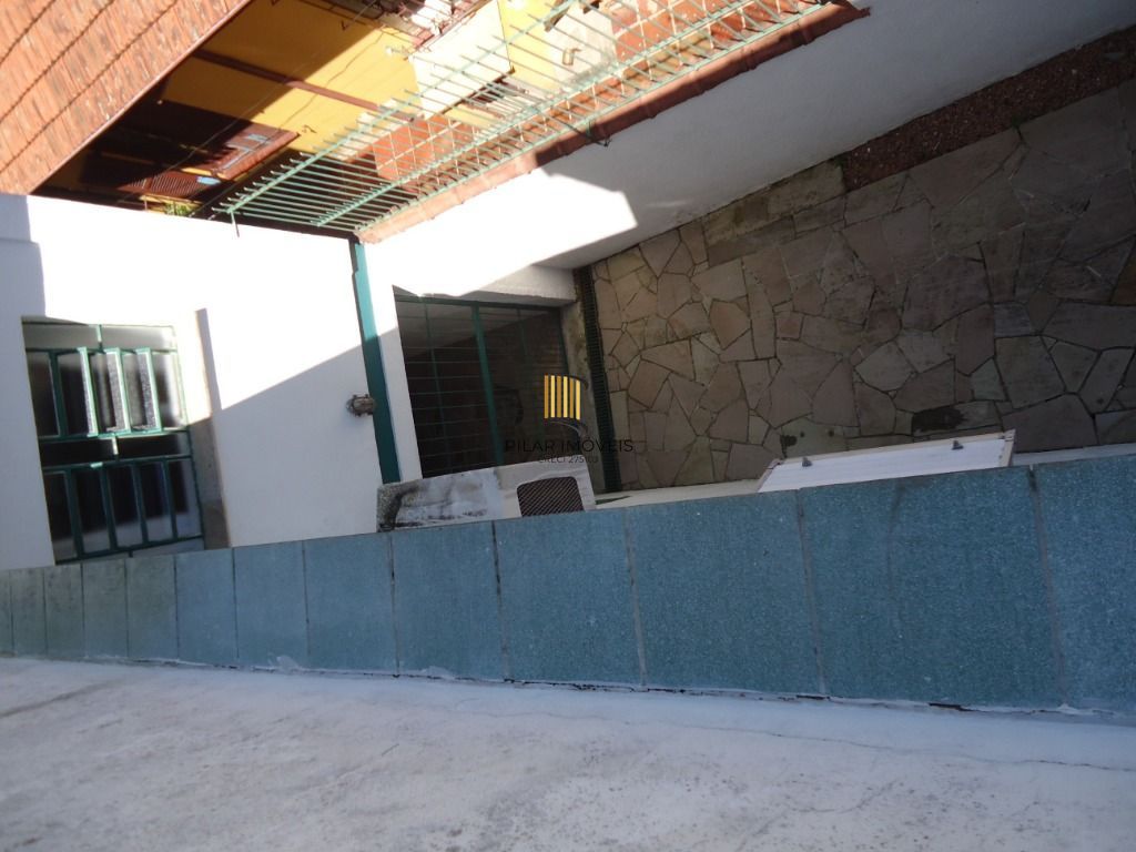 Casa para Venda - 750m², 4 dormitórios, sendo 2 suites, 5 vagas - Santa Tereza