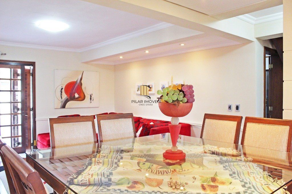 Casa para Venda - 300m², 4 dormitórios, sendo 1 suites, 4 vagas - Coronel Aparício Borges