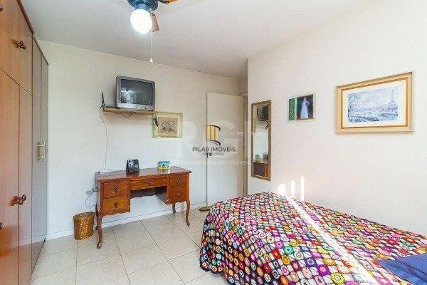 Casa para Venda - 227m², 3 dormitórios, sendo 1 suites, 4 vagas - Azenha