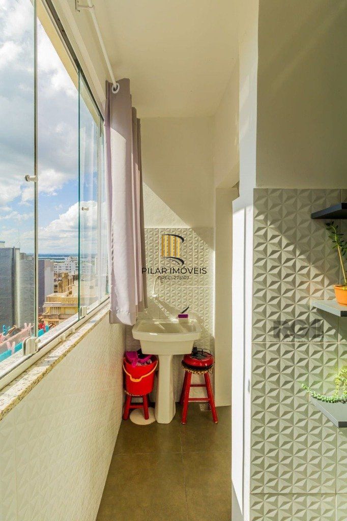 Apartamento 73m² - 2 dormitórios no Centro Histórico