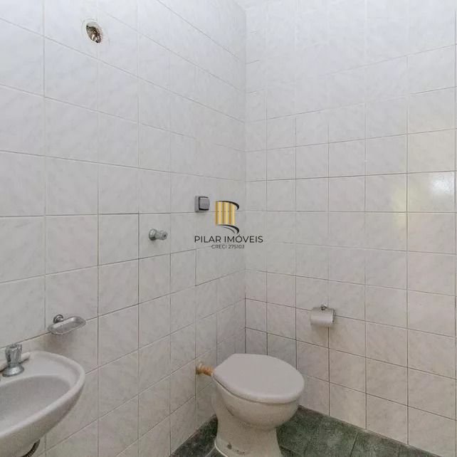 Casa à Venda na Rua da Gruta – 241,99m² – Próxima ao Hospital Divina Providência