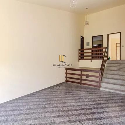 Casa à Venda na Rua da Gruta – 241,99m² – Próxima ao Hospital Divina Providência