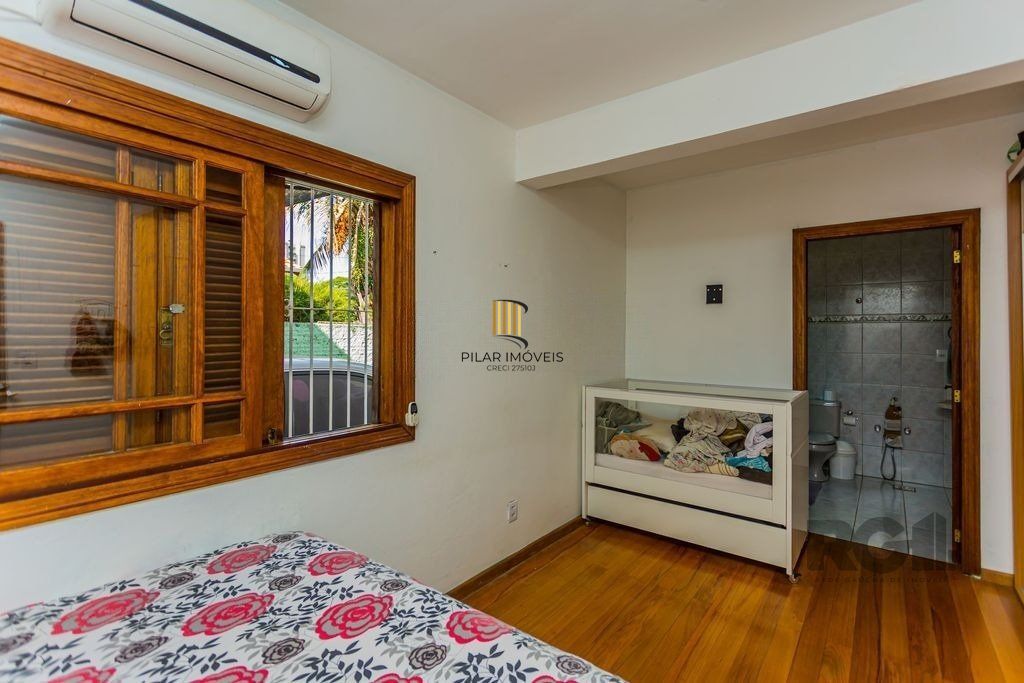 Casa de 2 dormitórios no bairro Passo das Pedras