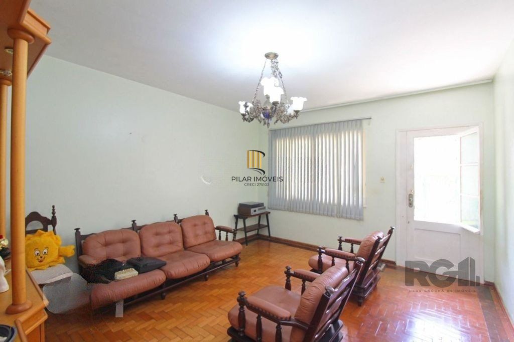 Casa à venda na Rua Marechal Mesquita, no bairro Teresópolis.