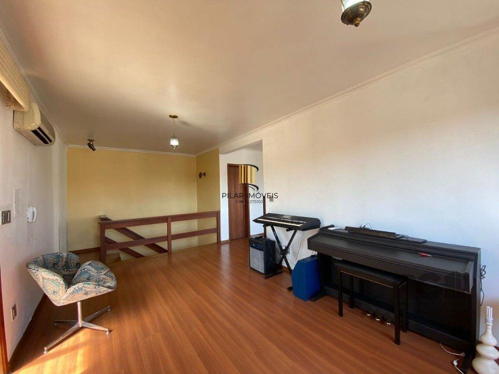 Cobertura Duplex para Venda - 269,97², 3 dorm, 1 suite, 2 vagas - Menino Deus