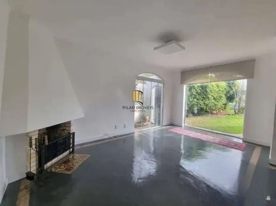 Casa 3 Dormitórios com Piscina à Venda no Guarujá – Zona Sul de Porto Alegre
