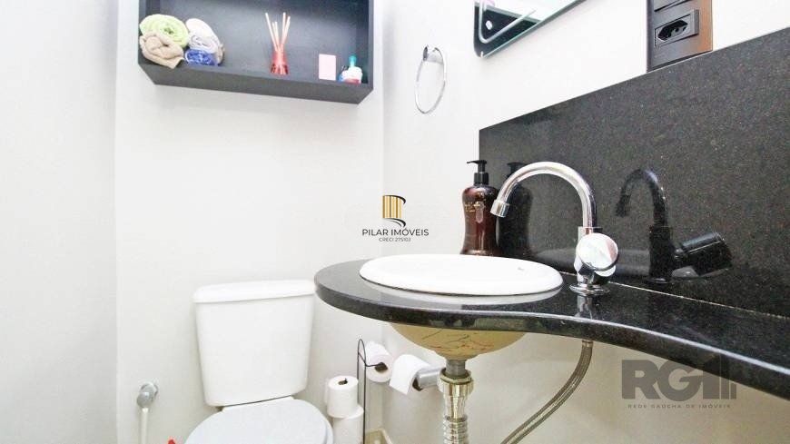 Casa 129m² - 3 dormitórios, 2 vagas no bairro Hípica