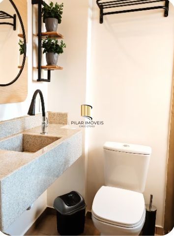 Apartamento de 2 dormitorios á venda no Bairro Centro Histórico.