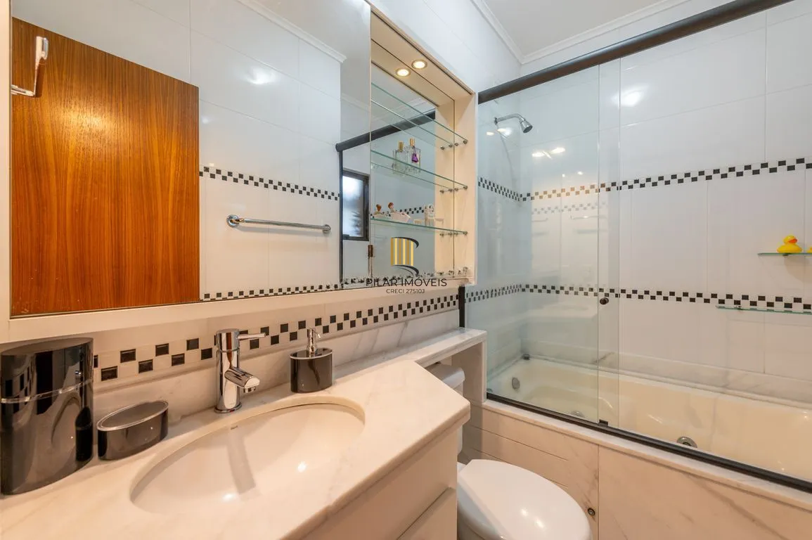 Apartamento de 4 dormitorios á Venda no Passo da Areia - Porto Alegre