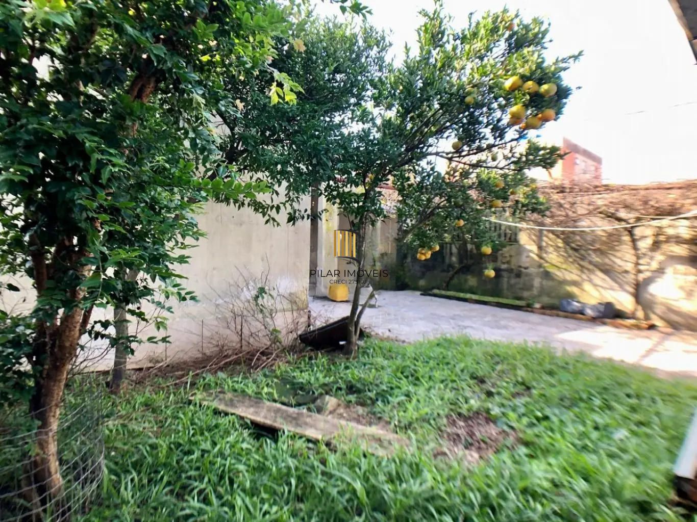 Casa com 2 dormitórios e 150m², no Bairro Jardim Sabará