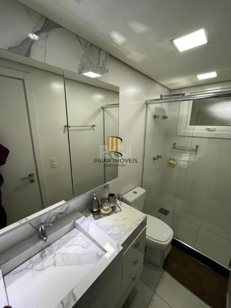 EXCELENTE APARTAMENTO COM 2 DORMITÓRIOS, 2 SUÍTES, 1 BANHEIRO E 2 VAGAS DE GARAGEM.