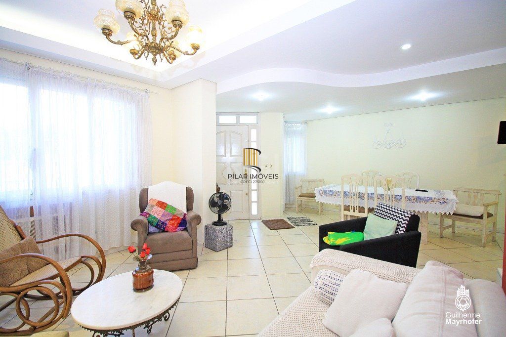 Casa para Venda - 130m², 3 dormitórios, sendo 1 suites, 4 vagas - Sarandi