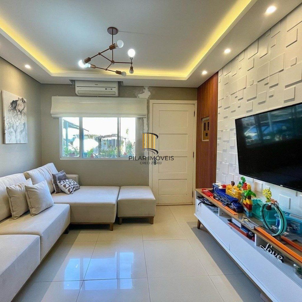 Casa em condomínio fechado - 70m², 2 dormitórios, 1 vaga de garagem no bairro Humaitá