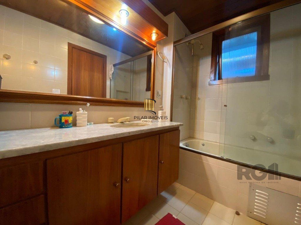 Cobertura Duplex para Venda - 269,97², 3 dorm, 1 suite, 2 vagas - Menino Deus