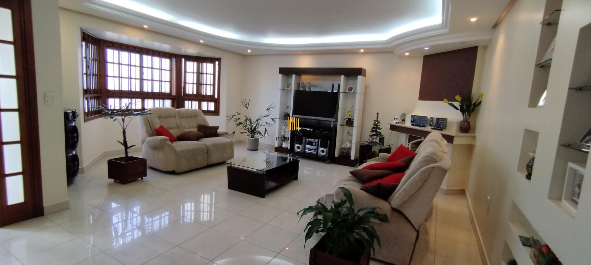 Casa 348m², 4 dormitórios, 2 vagas no bairro Nonoai