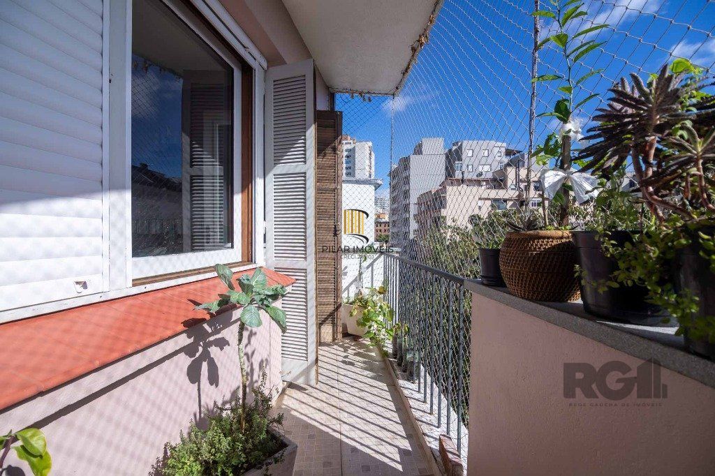 Apartamento 152m² - 4 dormitórios no bairro Floresta