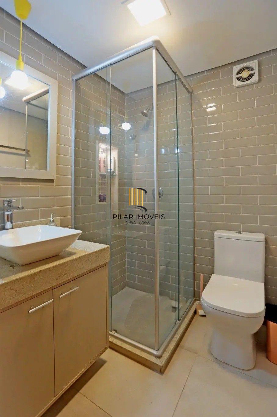 Casa de Condomínio 2 dormitórios no bairro Camaquã