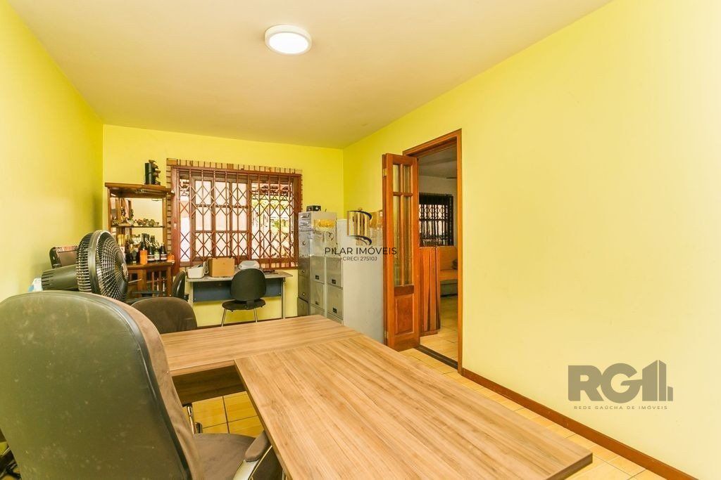 Casa 5 dormitórios no bairro Cristal