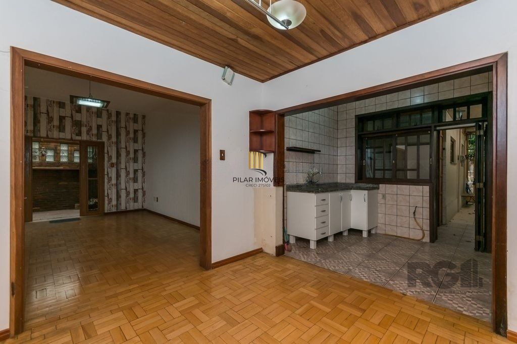 Excelente casa de 150m² com 3 dormitórios e 2 vagas.