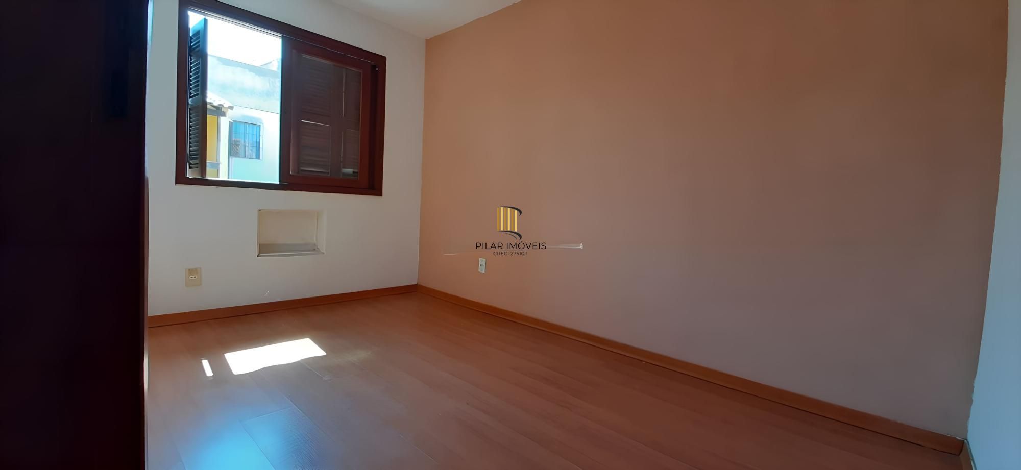 Casa com 3 dormitórios no bairro  Aberta dos Morros - Porto Alegre