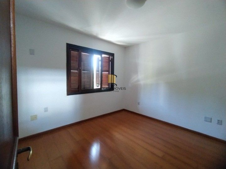 Casa de Condomínio 3 dormitórios no bairro Cristal