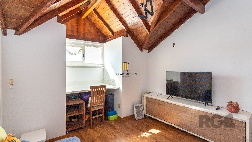 Casa em condomínio de 109m² - 3 dormitórios, 1 suíte e 1 vaga no bairro Teresópolis