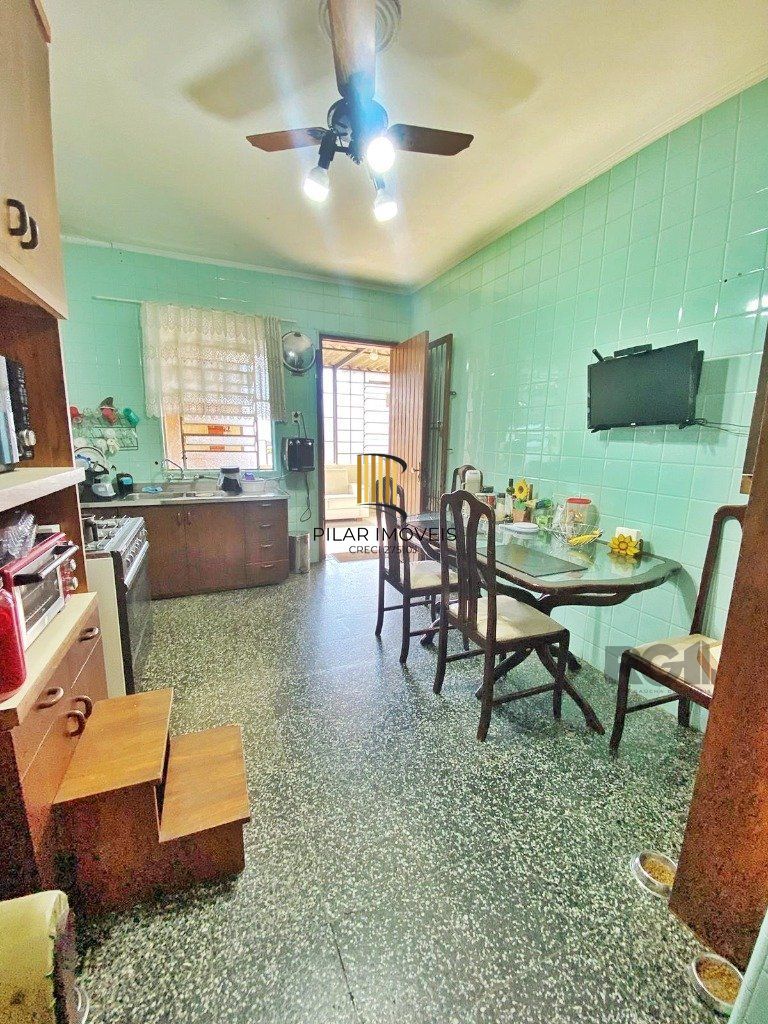 Casa 2 dormitórios no bairro Nonoai